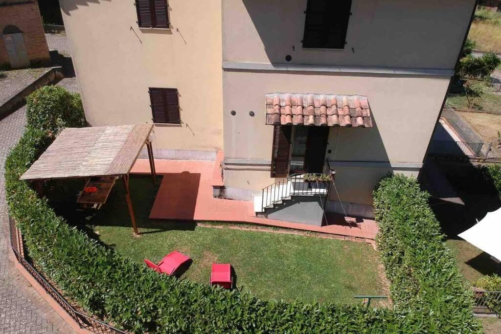 Casazappa - In Centro A Piedi, Parcheggio E Giardino Privato Apartment Сиена Екстериор снимка
